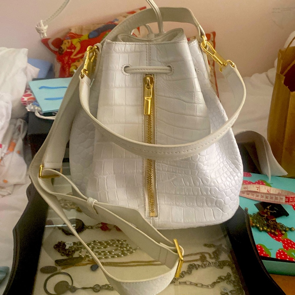 Elizabeth and James Embossed White Leather Bucket Bag - Crossbody